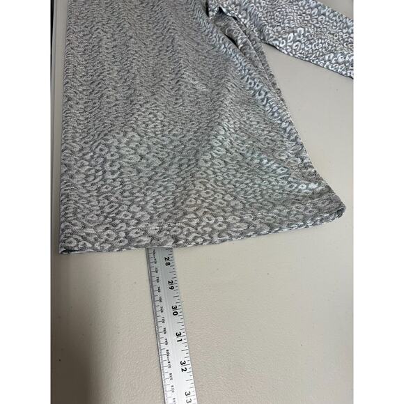 Chicos Additions Leopard Cardigan Womens Size 3 US XL Pockets Lightweight Silver - Picture 5 of 7